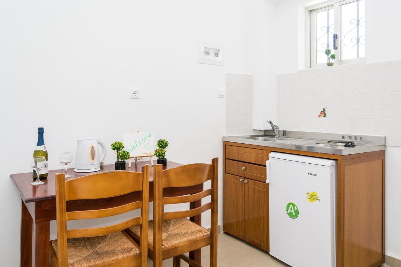 Costas Hotel Kalamákion Екстериор снимка