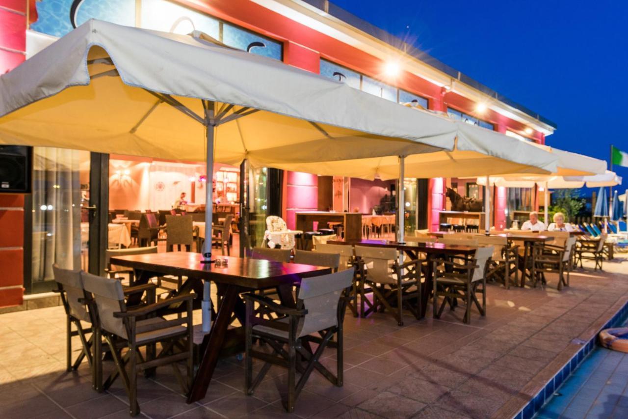 Costas Hotel Kalamákion Екстериор снимка