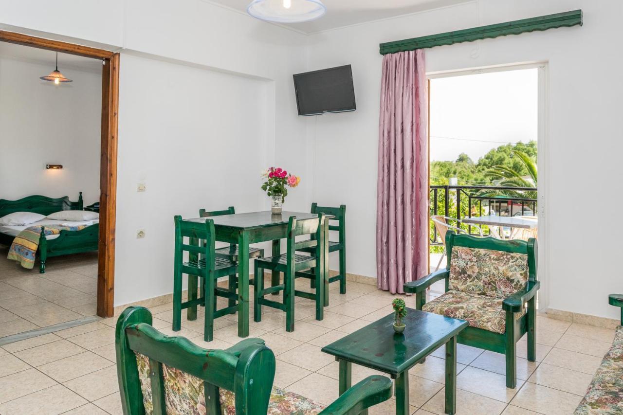 Costas Hotel Kalamákion Екстериор снимка