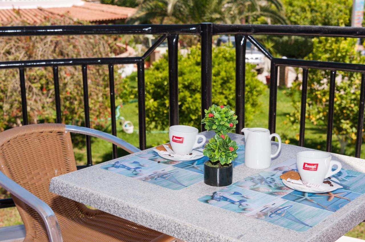 Costas Hotel Kalamákion Екстериор снимка
