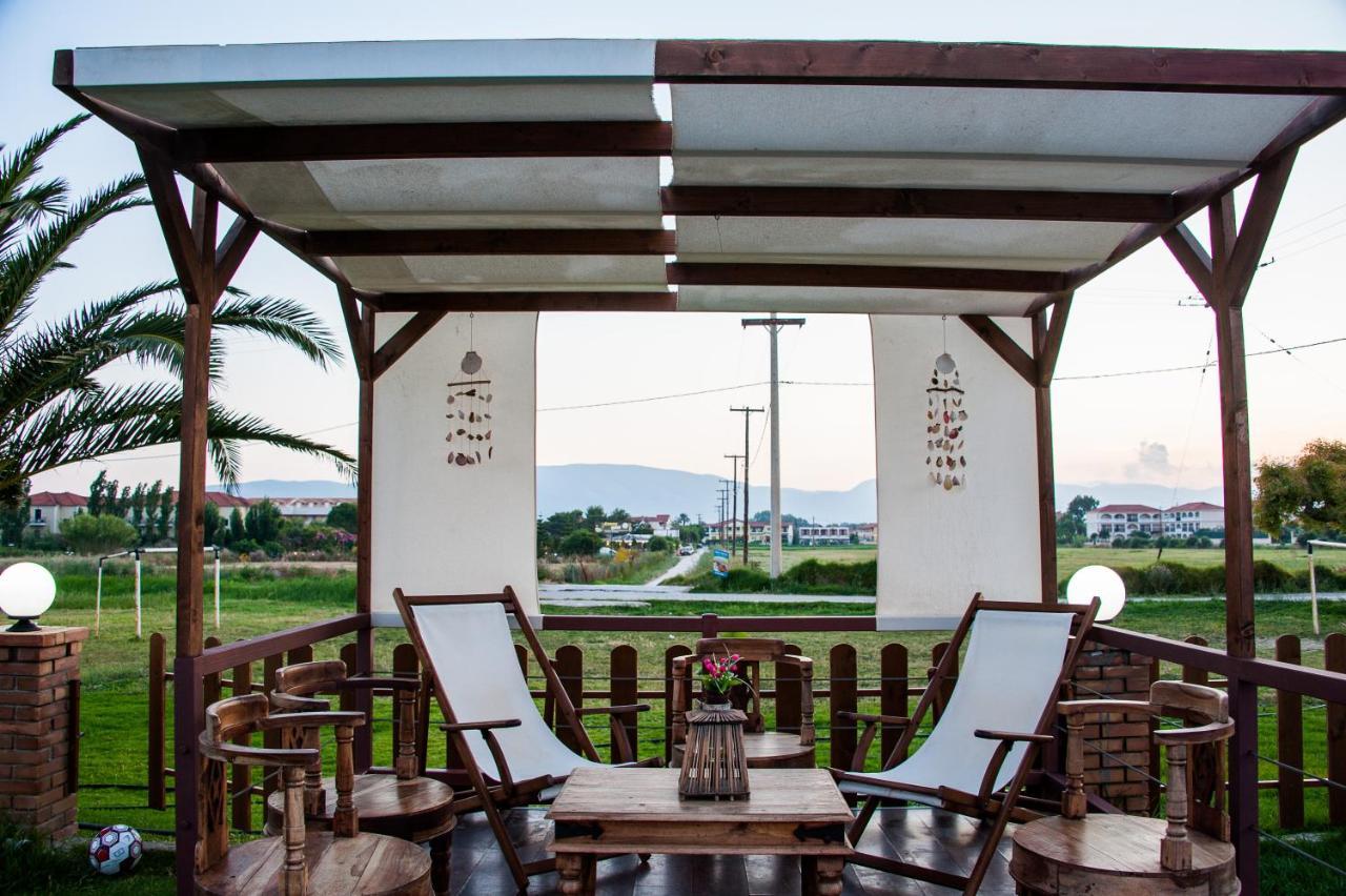 Costas Hotel Kalamákion Екстериор снимка