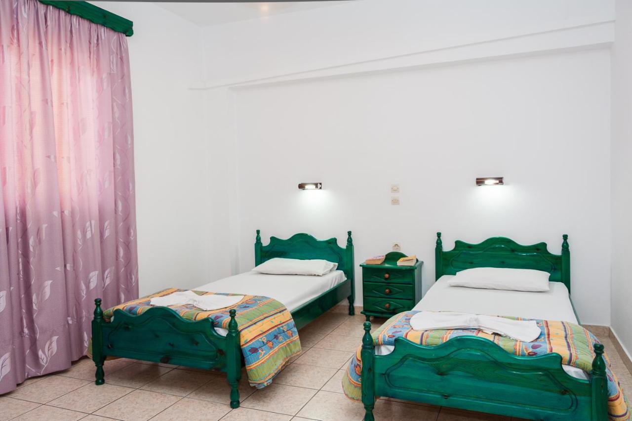 Costas Hotel Kalamákion Екстериор снимка