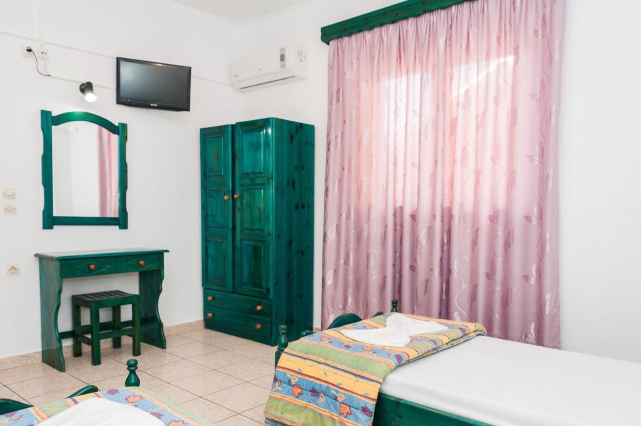 Costas Hotel Kalamákion Екстериор снимка
